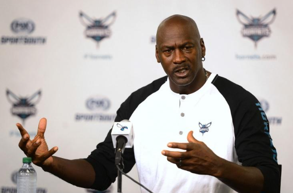 鑫配资官网 NBA董事会批准乔丹出售黄蜂 出售股权估值约30亿美元